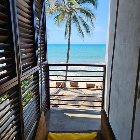 פאלומינו Makao Beach Hotel מראה חיצוני תמונה